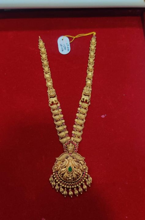 Gold Antique longhar New Model Necklace Designs Gold, Aaram Design Gold, Bridal Earrings Gold, Indian Gold Necklace Designs, Gold Jewelry Prom, Gold Earrings For Kids, Haram Designs, Gold Haram, Long Haram