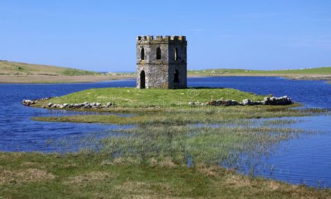 Castle Tower, Castles In Scotland, Scotland Castles, Outer Hebrides, Scottish Castles, Scottish Islands, Isle Of Skye, Scotland Travel, Scottish Highlands