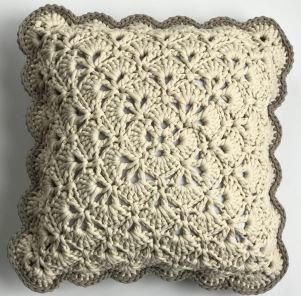 Use this Elegant Lace Crochet Pillow Pattern to learn how to create a fabulous lace texture that you can use for all your future crochet projects. Crochet Pillow Case Pattern, Crochet Pillow Patterns Free, Crochet Pillow Cases, Crochet Cushion Pattern, Cushion Cover Pattern, Pillow Covers Pattern, Lace Pillow, Crochet Cushion, Crochet Pillow Cover