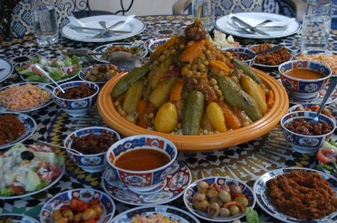 Typical Friday Moroccan lunch table. Lunch break is from 12pm to 2pm in Morocco, this enables us to eat every meal as a family. Very strong family values. Vegetable Couscous Recipes, Moroccan Kitchen, Vegetable Couscous, Moroccan Couscous, Morocco Food, Moroccan Cooking, Moroccan Dishes, Couscous Recipes, Cous Cous