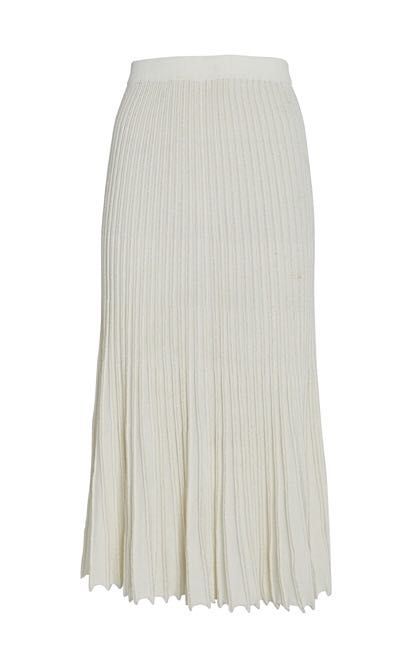 Transitional Spring Pieces We’ll Wear All Year | MEMORANDUM Long A Line Skirt, Casual Chic Summer, Slim Fit Crop Top, Chic Summer Outfits, Day To Night Dresses, Knit Midi Skirt, Ribbed Knit Top, Skirt White, Knit Midi