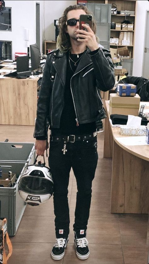 Rocker Outfit Men, Sullivan King, Ysl Outfit, Metal Outfit, Rocker Outfit, Badass Outfit, Mens Fashion Edgy, Street Style Outfits Men, Leather Jacket Style