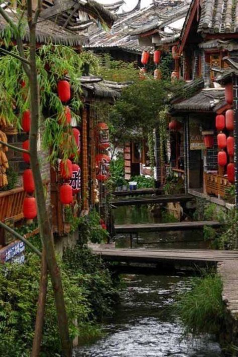 Lijiang China, Red Lanterns, Lijiang, Asian Architecture, Halong Bay, Red Lantern, China Travel, Pretty Places, Places Around The World