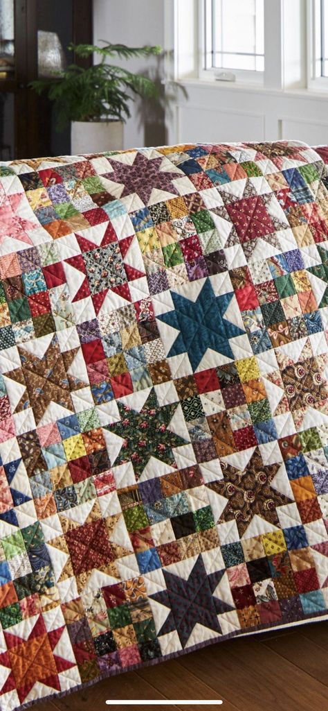 Scrappy Patchwork Quilts, Scrap Quilts Patterns Leftover Fabric, Scrap Quilts Ideas, Accuquilt Projects Ideas, Basic Quilt Patterns, Scrappy Quilts Ideas, Plaid Quilt Pattern, Quilts 2023, Scraps Quilt