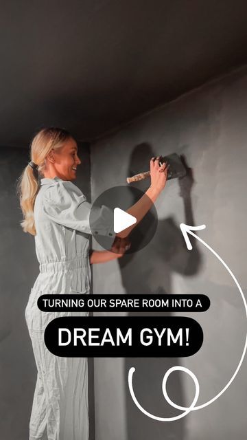 HAILEY DEVINE on Instagram: "Here’s the long awaited GYM DIY! 💪 Still need to hang our Man-U jerseys and set up a rack for weights, but how do you think it turned out!? It oddly feels bigger in here than it was before!" Gym Set Up In Garage, Gym Display Ideas, Home Gym Makeover, Home Gym Wall Ideas, Chic Home Gym, Big Home Gym, Gym Guest Room Combo, Gym And Guest Room Combo, Diy Home Gym Ideas