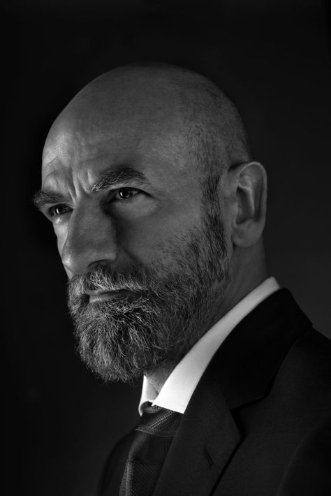 Hot Scottish Men, Graham Mctavish, Scottish Man, Outlander Casting, Magazine Interview, Outlander Tv Series, Scottish Actors, Sam Heughan Outlander, Outlander Book