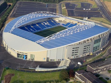 The American Express, sede del Brighton Brighton & Hove, Brighton Hove Albion, Prefab Buildings, Stadium Architecture, British Football, Stadium Design, Soccer Stadium, Genius Loci, Abandoned Amusement Parks