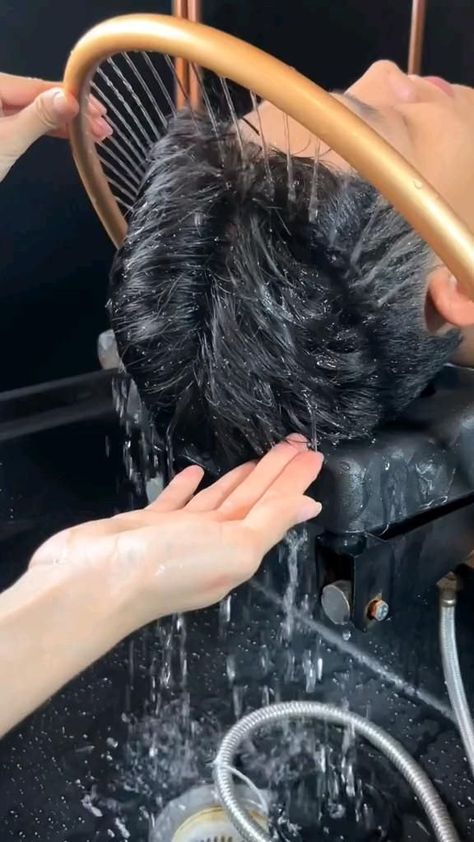 I Need This So Bad 😩🩷 Head Massage Techniques, Bad Skincare, Skin Care Asmr, Massage Steps, Facial Massage Steps, Spa Massage Therapy, Full Body Massage Techniques, Body Massage Spa, Head Spa