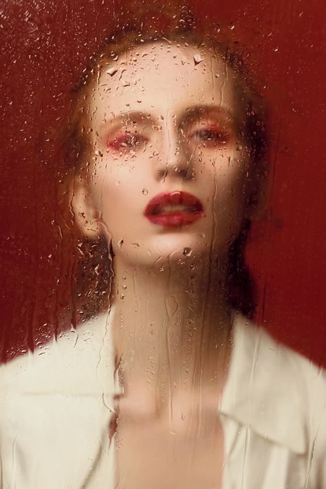 fashion and rain on Behance Water Studio Photography, Rain Studio Photoshoot, Rain Photoshoot Aesthetic, Rain Photoshoot Ideas, Rain Fashion Shoot, Pisces Photoshoot, Rain Editorial, Wet Photoshoot, Water Editorial