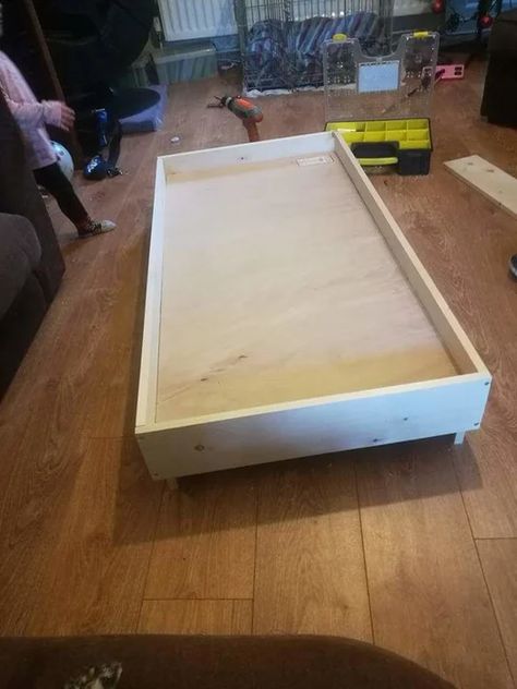 Toddler Bed Diy, Diy Crib Mattress, Toddler Platform Bed, Diy Kids Bed, Bed Options, Diy Toddler Bed, Dog Bed Frame, Toddler Bed Frame, Home Day Care