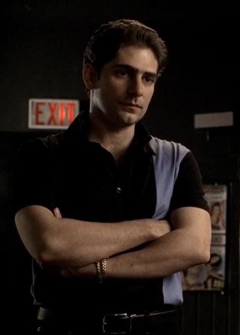 the sopranos The Sopranos Style, Christopher Moltisanti Outfits, Chris Sopranos, Christopher Moltisanti Wallpaper, Chris Moltisanti Style, Michael Imperioli 90s, Christopher Moltisanti Style, Soprano Outfit, Sopranos Outfits