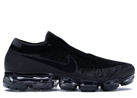 NIKE AIR VAPORMAX SE LACELESS TRIPLE BLACK. #nike #shoes Vapour Max Nike, Vapor Max, Sneakers Nike Air Max, Black Nike Shoes, Black Shoes Men, Nike Air Vapormax Flyknit, Nike Vapormax, Vapormax Flyknit, Mens Nike Shoes