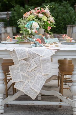 Gala Inspiration, Book Shower, Book Themed Wedding, Storybook Wedding, Table Runner Diy, Book Table, Alice In Wonderland Tea Party, Table Runners Wedding, Alice In Wonderland Party