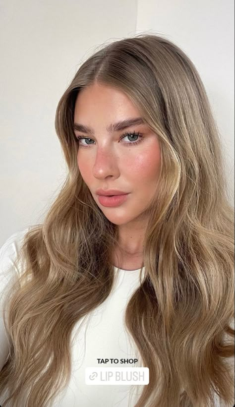 Natural Mouse Brown Hair, Blondish Hair Color, Mouse Blonde Hair, Pecan Sandie Hair Color, Jess Hunt Hair, Hair Color Dirty Blonde, Types Of Blonde, Darker Blonde, Inspo Hairstyles