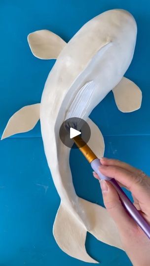 7.8M views · 1.1M reactions | 🎨Cursos de arte @la.cochera 🐠Una pez o ballena de cartón 🐟 ✂️ #hijosdepapel #cardboard #krafts | Aprendo y creo | hijosdepapel · Original audio Cardboard Sea Creatures, Paper Mache Projects, Things To Do When Bored, December 23, Scary Art, Art Stuff, Paper Mache, Sea Creatures, Fun Projects