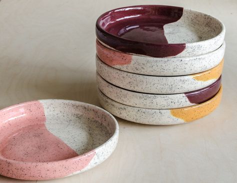 Ceramics Bowls Designs, Diy Pottery Painting, Handmade Ceramics Plates, Cerámica Ideas, Diy Ceramic, Keramik Design, Deep Plate, Pottery Crafts, Diy Pottery