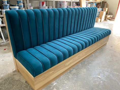 Cafe Sofas, Restaurant Sofa, Exhibition Furniture, Dining Room Banquette, Sofa Cafe, Ceilings Design, Dining Booth, Sofa Bar, Banquette Seating In Kitchen