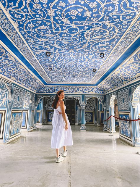 City Palace Tour Jaipur. Things social media doesn't tell you about Jaipur. 5 things to know before you visit Jaipur. Delhi Taj Mahal, City Palace Jaipur, Japan Lifestyle, Instagram Famous, Epic Journey, Picture Credit, Rajasthan India, Jaipur India, Travel Instagram