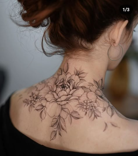 Flower Neck Tattoo, Feminine Shoulder Tattoos, Women's Shoulder Tattoo, Nape Tattoo, Floral Tattoo Shoulder, Upper Back Tattoos, Neck Tattoos Women, Back Of Neck Tattoo, Bone Tattoos