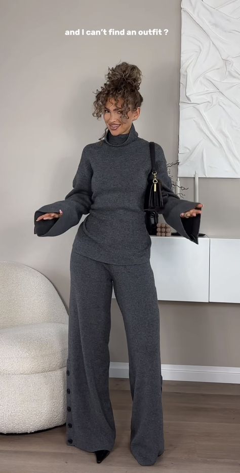 Gray And White Outfits For Women, Gray And Navy Blue Outfit, All Gray Outfits For Women, Gray Combination Color Clothes, Grey Slacks Outfit Women, All Gray Outfit, Blue And Grey Outfit, Blue Monochrome Outfit, Black And Grey Outfit