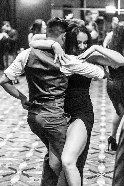 Tango Dancers, Bachata Dance, Tango Dance, Swing Dancing, Dance Movement, Its A Mans World, Dancing Aesthetic, Shall We Dance, People Dancing