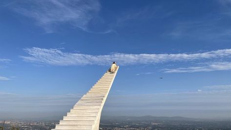 Fuxi Mountain Stairs Mountain Stairs, Sky Ladder, Stairs To Heaven, Ladder Stairs, Mountain Sky, Stair Climbing, Responsible Tourism, Historical Background, Zhengzhou