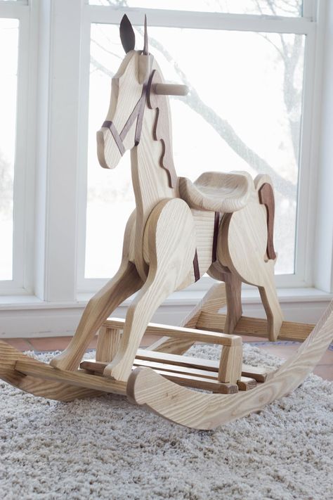 do it yourself divas: DIY Rocking Horse Rocking Horse Diy, Rocking Horse Woodworking Plans, Rocking Horse Plans, Baby Rocking Horse, Wood Rocking Horse, Woodworking Plans Patterns, Rocking Toy, Wooden Rocking Chairs, Wood Toys Plans