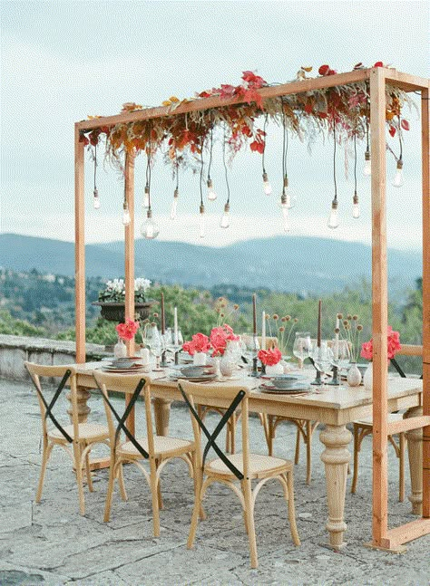 Outdoor Lunch Party Decor, Fall Wedding Destinations, Overhead Decor, Wedding Decorations Diy Centerpiece, Destination Wedding Cost, Tropical Wedding Theme, Florence Wedding, Wedding Buffet, Boquette Flowers