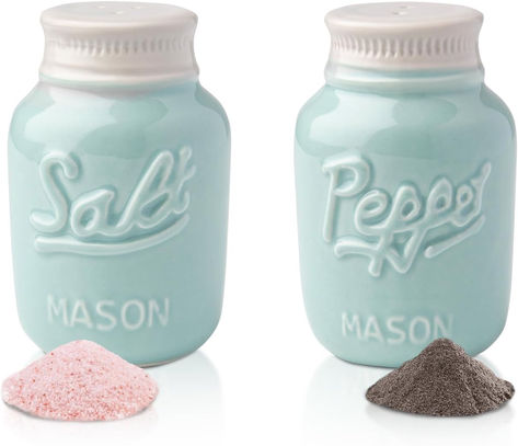 Collector's kitchen salt and pepper shakers - Beautifully styled for kitchen and tabletop, fit perfectly with any vintage, rustic, traditional, country or shabby chic dining look; iconic and timeless.
First class ceramic - Vintage-style mason jar salt and pepper shakers made from up-to-date first class ceramic treated to resist chipping, staining and fading; will look lovely for many years of use.
Upgrade your kitchen or delight friends and family with this outstanding mason jar décor. Mason Jar Utensil Holder, Mint Green Kitchen, Green Kitchen Accessories, Christmas Mason Jars Diy, Mason Jar Design, Salt Dish, Mason Jar Decor, Shabby Chic Dining, Kitchenware Set