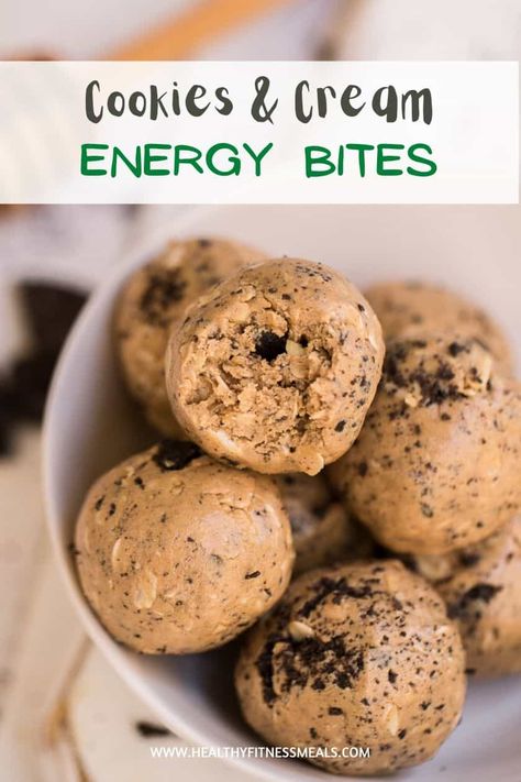 Simple and easy Energy Bites made with only 4 ingredients. Cookies and cream flavored and the perfect healthy snack to have on the go, pre or post-workout, or as a dessert throughout the day. All you need is 5 minutes to whip up these energy balls. #energybites #energyballs #proteinbites #proteinballs #healthysnacks via @healthyfitnessmeals Herbalife Energy Balls, Oreo Energy Balls, Protein Balls Cookies And Cream, Cookies And Cream Energy Balls, Cream Cheese Protein Balls, Best Protein Balls Energy Bites, Cookies And Cream Protein Balls, Shakeology Protein Balls, Oreo Protein Balls