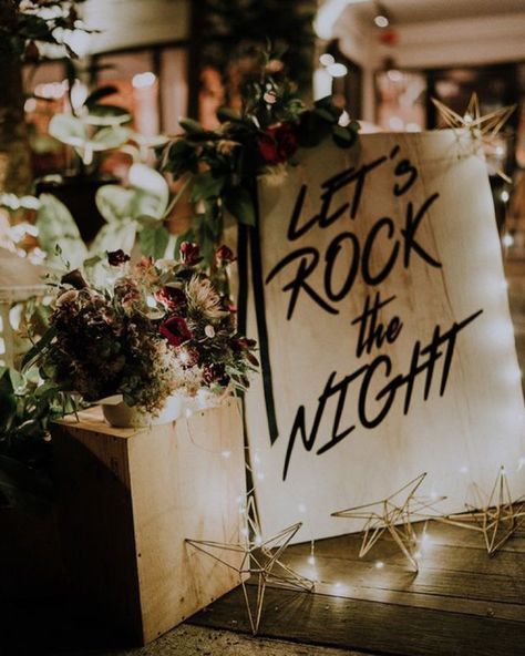 The Alternative Bride 🖤⚡️ on Instagram: “Rock the Night 🤘🏻🖤 #decor #bride #bridetobe #bridetobe2021 #diybride #futuremrs #weddingtips #weddingplanning #wedding2021 #octoberwedding…” Classic Rock Wedding Theme, Boho Grunge Wedding, Rockstar Wedding Aesthetic, Edgy Wedding, Rock N Roll Wedding, Music Themed Wedding, Wedding Thanks, Rock Wedding, Goth Wedding