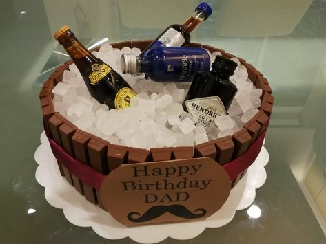 Kitkat Cake, Barrel Cake, Kit Kat Cake, Beer Kit, Heineken Beer, Rock Sugar, Happy Birthday Dad, Cake Pictures, Boy Birthday Cake