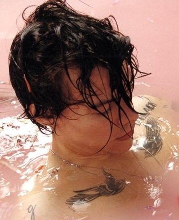 Harley Weir - Harry Styles Album Art (2017) Harry Styles Pink, Harley Weir, Harry Styles Poster, Wall Pics, Spotify Playlist Covers, Harry Styles Wallpaper, Harry Styles Photos, One Direction Pictures, Mr Style