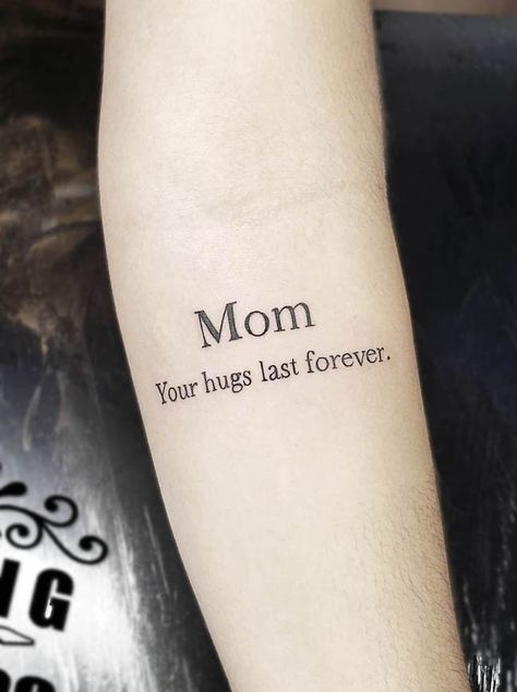 Mom Quotes Tattoo Ideas, Mom Tattoos Designs, Mother Quote Tattoos, Tattoo To Represent Mom, Mother Love Tattoo Design, Mom Rip Tattoo Ideas, Mom Word Tattoo, Tato Text, Tattoos To Remember Mom