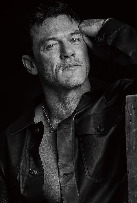 Luke Evans photographed by Troy Wang for Harper's BAZAAR Taiwan Luke Evans, Harper's Bazaar, White Photo, Taiwan, Black And White, White, Quick Saves, Black, Instagram