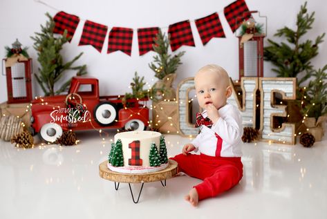 Winter Baby Birthday Party, Christmas Cake Smash, Winter Baby Birthday, Cake Smash Boy, 1st Birthday Boy Themes, Jersey Cake, First Birthday Winter, Cake Smash Theme, Boys First Birthday Party Ideas