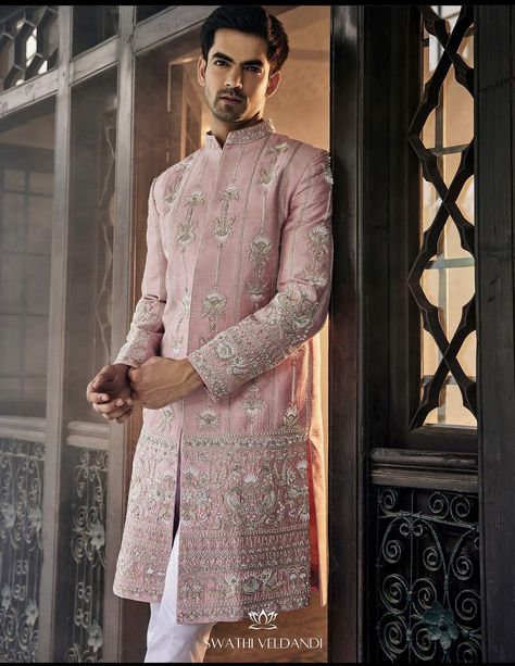 Indian Photography Poses, Trending Kurta For Men, Indian Outfits Men, Men Indian Wear, Men Traditional Outfit, Men Ethnic Wear India, Mens Wedding Wear Indian, Groom Indian Wedding Outfits, Western Groom