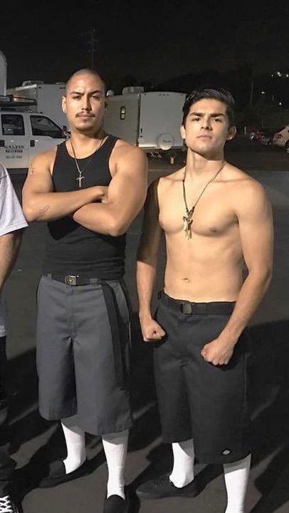 On My Block Imagines - Spooky Aka Oscar part 2 - Wattpad Santos Gang On My Block, On My Block, Chola Style, Estilo Cholo, Hispanic Men, Cholo Style, Chicana Style, Cute Actors