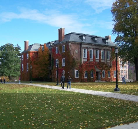 School In Fall, Boston University Campus, College Apartment Aesthetic, Preppy Hamptons, College Mood Board, Williams College, The Talented Mr Ripley, Talented Mr Ripley, Mr Ripley