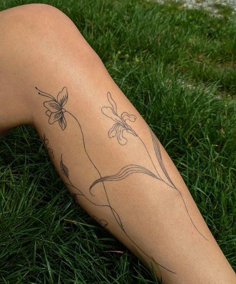 If you're animal lovers like us, the space on your legs is perfect for animal tattoos. Thighs make a great spot for lion tattoos, or wind a dragon up your shin, place butterflies below each knee or coil a snake round your ankle. Back Of The Calf Tattoo, Tattoos Thighs, Women Calves Tattoo, Leg Tattoo Designs, Shin Tattoo, Lion Tattoos, Leg Tattoos Women, Calf Tattoo, Leg Tattoo