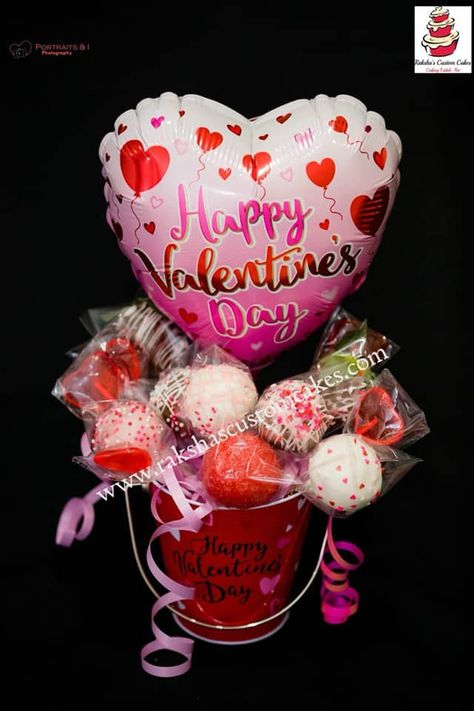 Raksha's Custom Cakes - Valentines' Day Gifts - Valentine’s Day cake pops bouquet 39.99$ Valentine Cake Pops Bouquet, Cake Pop Bouquet Valentine, Cake Pops Bouquet, Vday Treats, Valentine Chocolate Covered Strawberries, Rose Cake Pops, Strawberry Cake Pops, Cake Pop Bouquet, Valentine Cake Pop