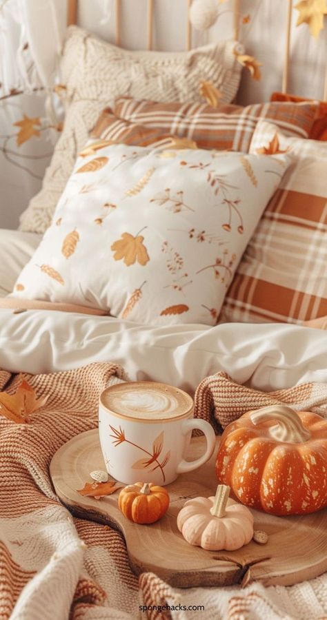 Get these senstaional fall decor ideas for the home. Autumn Decor Ideas For The Home, Home Decor Ideas Fall, Fall Room Decor Ideas, Autumn Decor Ideas, Autumn House, Autumn Room, Fall House, Fall Room, Autumn Interior