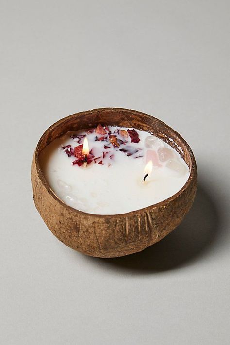 Homeade Candles, Cute Candles Aesthetic, Cool Candles, Coconut Shell Candle, Handmade Candles Diy, Coconut Shell Crafts, Boho Candle, Coconut Bowls, Homemade Scented Candles