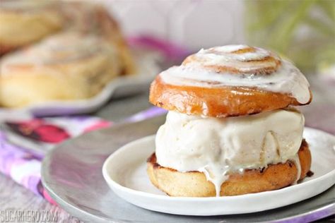 Cinnamon Roll Ice Cream Sandwiches Cinnamon Roll Ice Cream, Sandwiches With Cream Cheese, Cream Cheese Ice Cream, Cheese Ice Cream, Fabulous Cakes, Ice Cream Gelato, The Best Dessert Recipes, Ice Cream Sorbet, Brownies Cookies