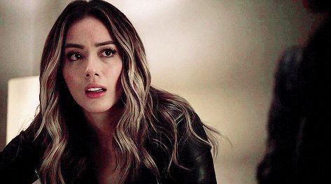 Daisy Johnson Gif, Skye Johnson, Chloe Bennet Gif, Chloé Wang, Chloe Bennett, Daisy Johnson, Smile Gif, Finnick Odair, Marvel Agents Of Shield