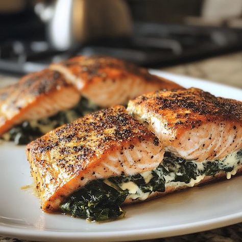 Grandma's recipes Salmon Spinach, Blackened Salmon, Frozen Salmon, Delicious Seafood Recipes, Creamy Spinach, Harvest Recipes, Special Dinner, Grandmas Recipes, Spinach And Cheese