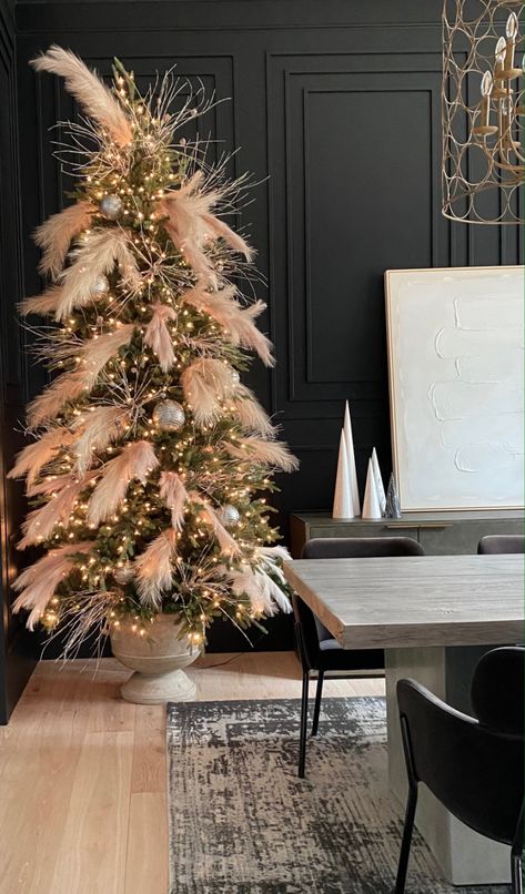 pampas-christmas-tree Pampas In Christmas Tree, Pampas Christmas Tree, Pampas Christmas, House Of Silver Lining, The House Of Silver Lining, Christmas Inspo, Silver Ornaments, Christmas Tree Design, Simple Lighting