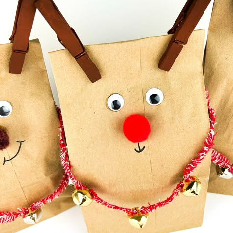 Reindeer Lunch Bag Craft, Reindeer Gift Bags Diy Brown Paper, Paper Bag Reindeer Gift Bag, Diy Reindeer Gift Bags, Paper Bag Reindeer Craft, Reindeer Goodie Bags, Brown Paper Bag Reindeer, Reindeer Bag Craft, Reindeer Gift Bags Brown Paper