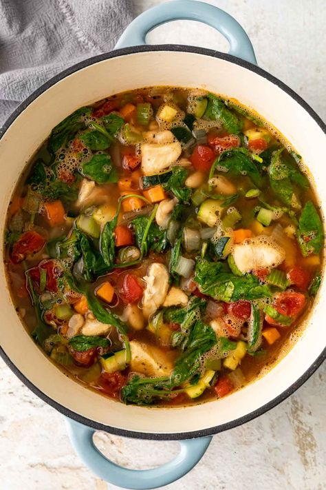 Chicken And Sausage Stew With White Beans And Spinach, Chicken Soup With Green Beans, Chicken Soup Vegetable, Italian Chicken Vegetable Soup, Tuscan Chicken White Bean Soup, Soup With Spinach And Chicken, Spinach In Soup Recipes, Chicken Soup Spinach, Spinach Chicken Soup Recipes