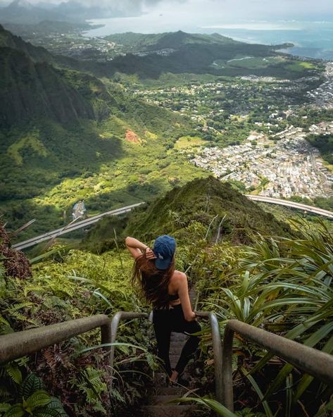 Oahu Hawaii Secrets, Haiku Stairs, Hawaii Hiking, Oahu Hikes, Hawaii Hikes, Hiking Photography, Diamond Head, Turtle Beach, Top Travel Destinations